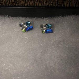 Lovely stud earrings!